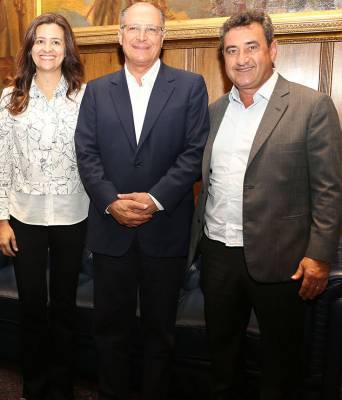 Logo na segunda feira Gersinho Romero já se reunia com o governador Geraldo Alckmin em busca de melhorias para Caieiras