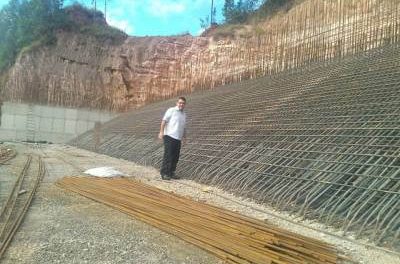 Obras de prolongamento da arquibancada do Estádio Municipal de Caieiras estão em andamento