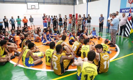 Prefeito Gersinho Romero entrega mais um ginásio de esportes reformado