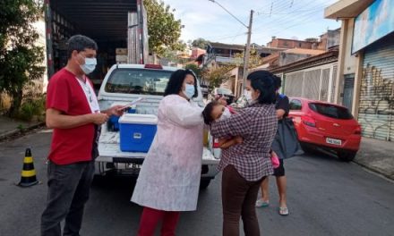 Para aumentar imunização, equipes da Saúde vão aos bairros vacinar contra a gripe