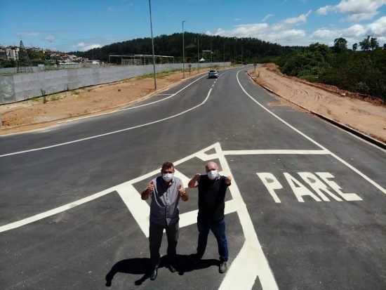 Prefeito Gersinho Romero entrega Avenida que vai desafogar o trânsito na região do Serpa